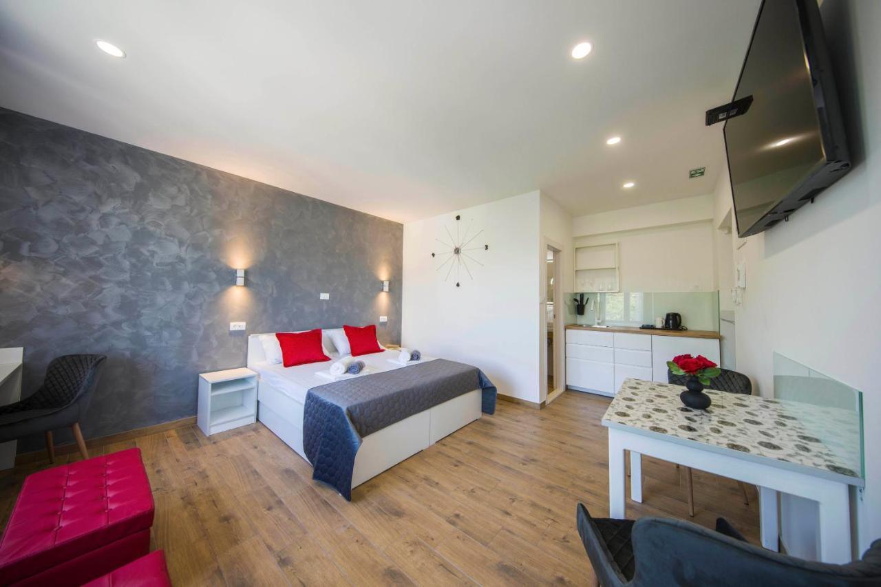 Split Central Luxury Studios Exteriör bild