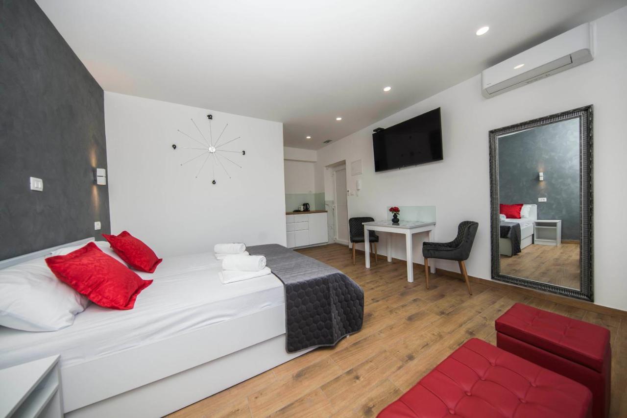 Split Central Luxury Studios Exteriör bild